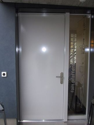 Innentüren, Haustüren, Schiebetüren - Pfister Schreinerei + Küchenbau AG