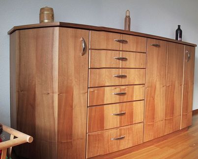 Pfister Schreinerei + Küchenbau AG - Regalmöbel - Sideboards - Möbelbau